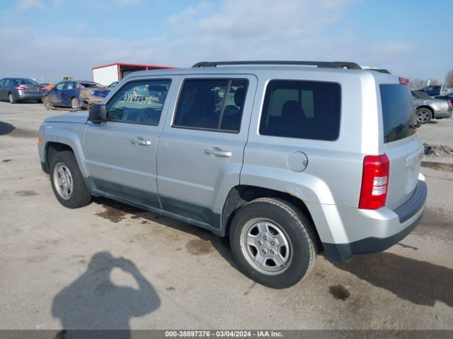 Photo 2 VIN: 1J4NT1GB8BD243359 - JEEP PATRIOT 