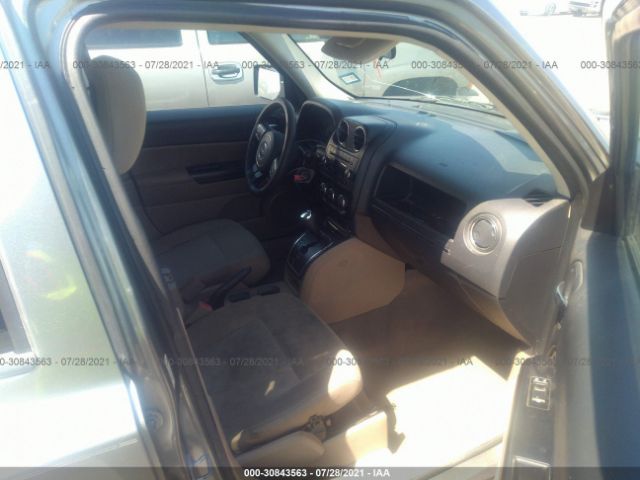 Photo 4 VIN: 1J4NT1GB9BD288634 - JEEP PATRIOT 