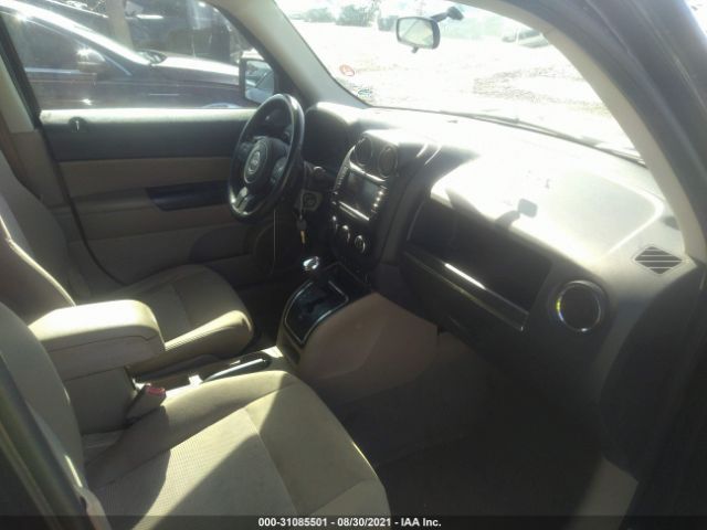 Photo 4 VIN: 1J4NT1GBXBD103586 - JEEP PATRIOT 