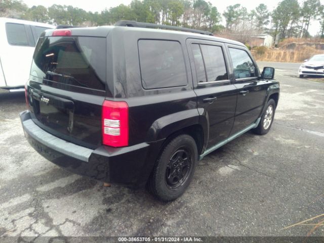 Photo 3 VIN: 1J4NT2GA0AD559768 - JEEP PATRIOT 