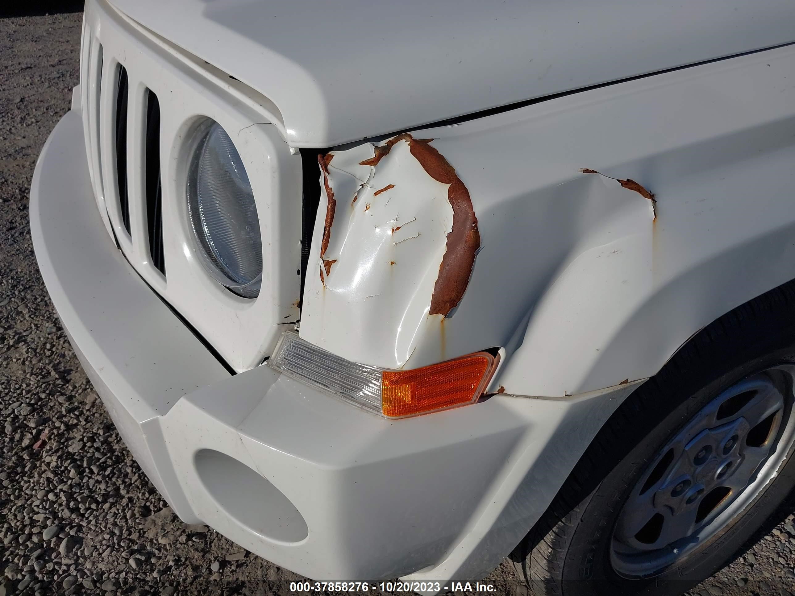 Photo 5 VIN: 1J4NT2GA6AD639558 - JEEP LIBERTY (PATRIOT) 