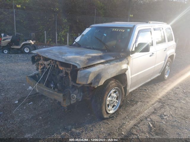 Photo 5 VIN: 1J4NT2GB0AD553798 - JEEP PATRIOT 