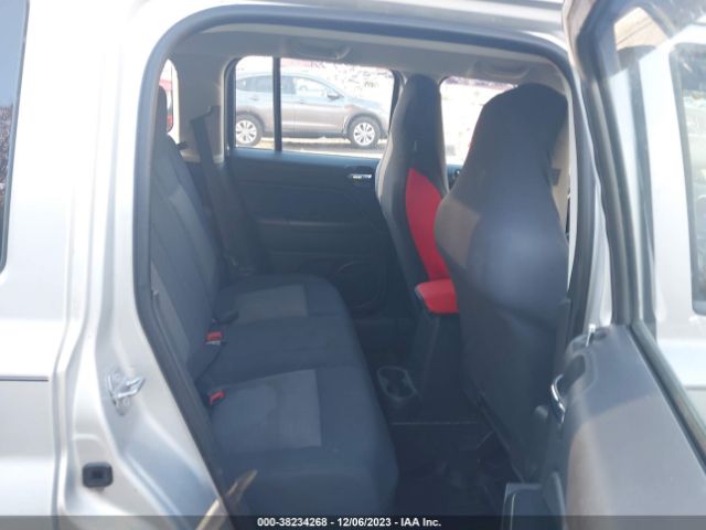 Photo 7 VIN: 1J4NT2GB0AD553798 - JEEP PATRIOT 