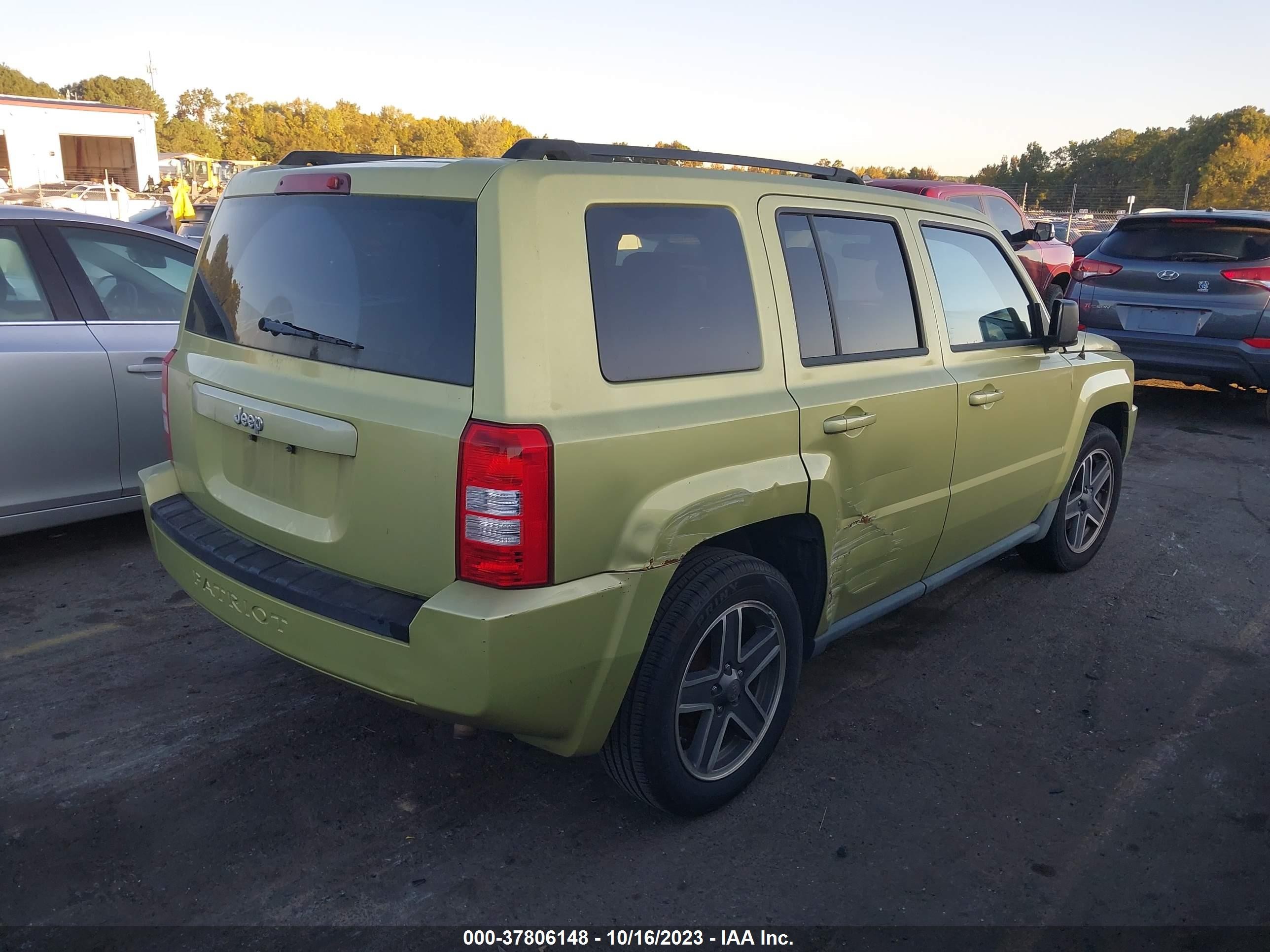 Photo 3 VIN: 1J4NT2GB1AD513858 - JEEP LIBERTY (PATRIOT) 