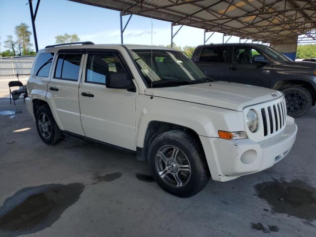 Photo 3 VIN: 1J4NT2GB4AD582012 - JEEP PATRIOT 