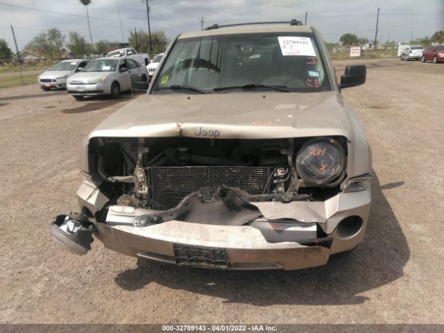 Photo 5 VIN: 1J4NT2GB9AD594933 - JEEP PATRIOT 