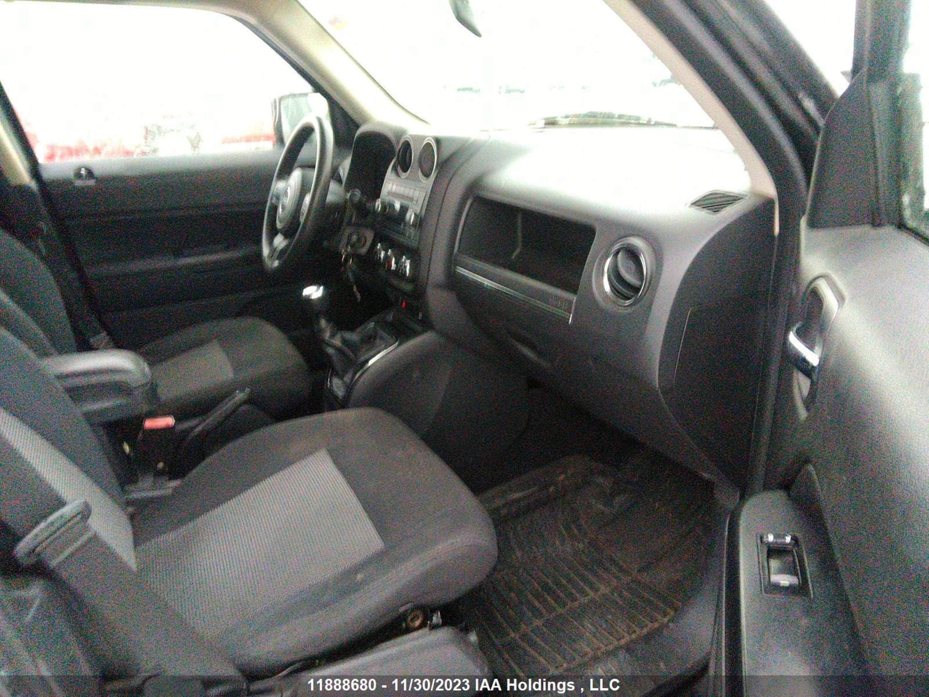 Photo 4 VIN: 1J4NT2GB9BD119915 - JEEP LIBERTY (PATRIOT) 