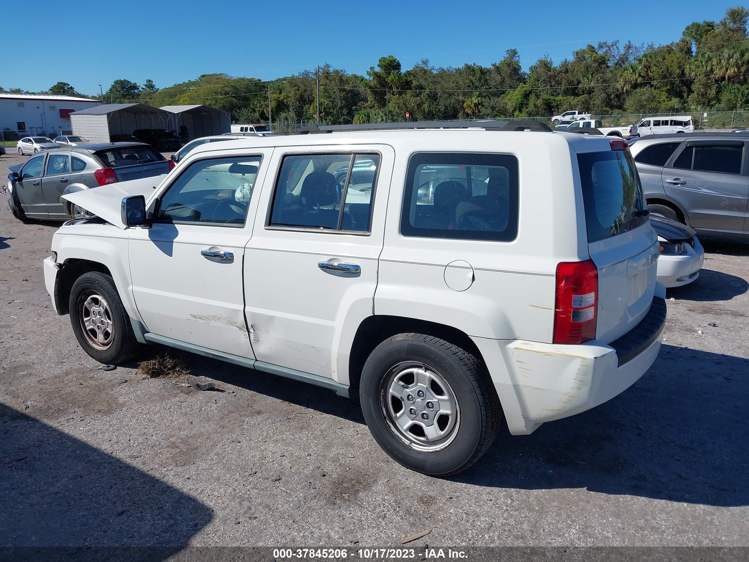 Photo 2 VIN: 1J4NT2GBXAD531517 - JEEP LIBERTY (PATRIOT) 