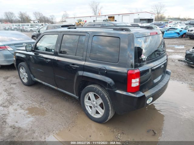 Photo 2 VIN: 1J4NT2GBXAD551413 - JEEP PATRIOT 