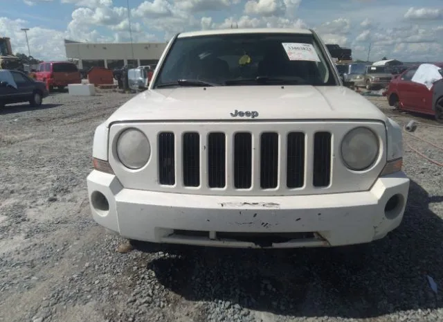 Photo 5 VIN: 1J4NT2GBXAD636459 - JEEP PATRIOT 