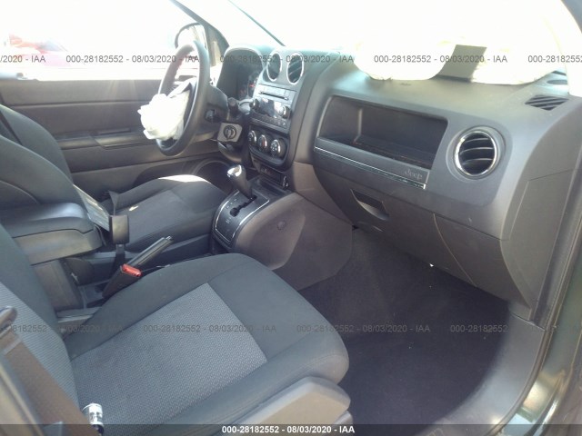 Photo 4 VIN: 1J4NT4FA8AD659291 - JEEP COMPASS 