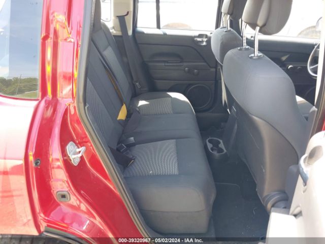 Photo 7 VIN: 1J4NT4FA9AD506225 - JEEP COMPASS 