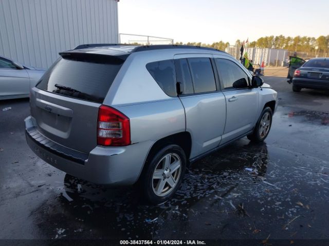 Photo 3 VIN: 1J4NT4FB0AD591674 - JEEP COMPASS 