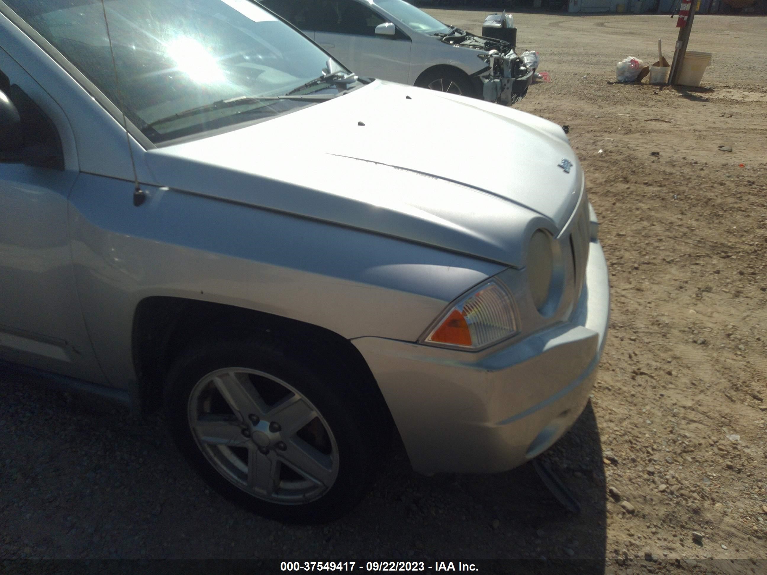 Photo 5 VIN: 1J4NT4FB3AD561102 - JEEP COMPASS 