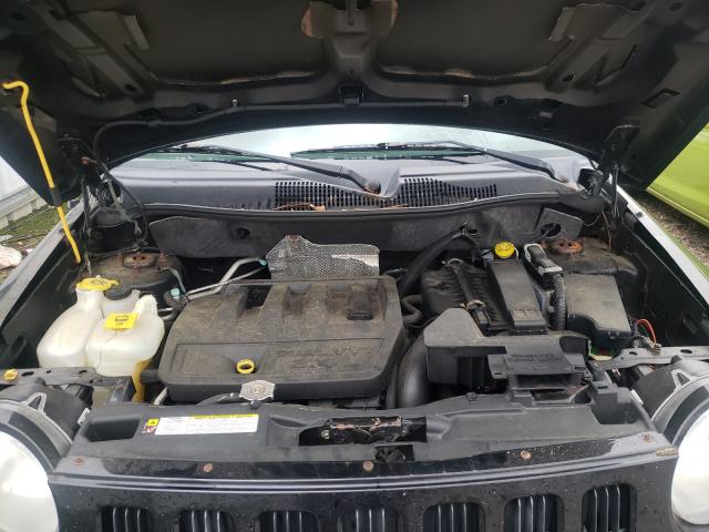 Photo 6 VIN: 1J4NT4FB4AD539688 - JEEP COMPASS 