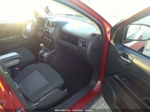 Photo 4 VIN: 1J4NT4FB7AD561099 - JEEP COMPASS 