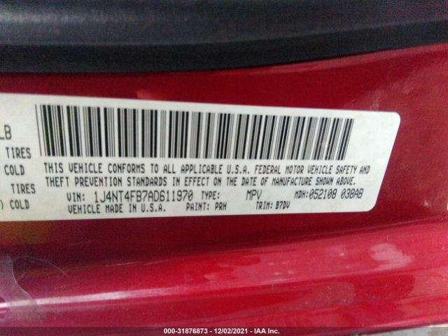 Photo 8 VIN: 1J4NT4FB7AD611970 - JEEP COMPASS 