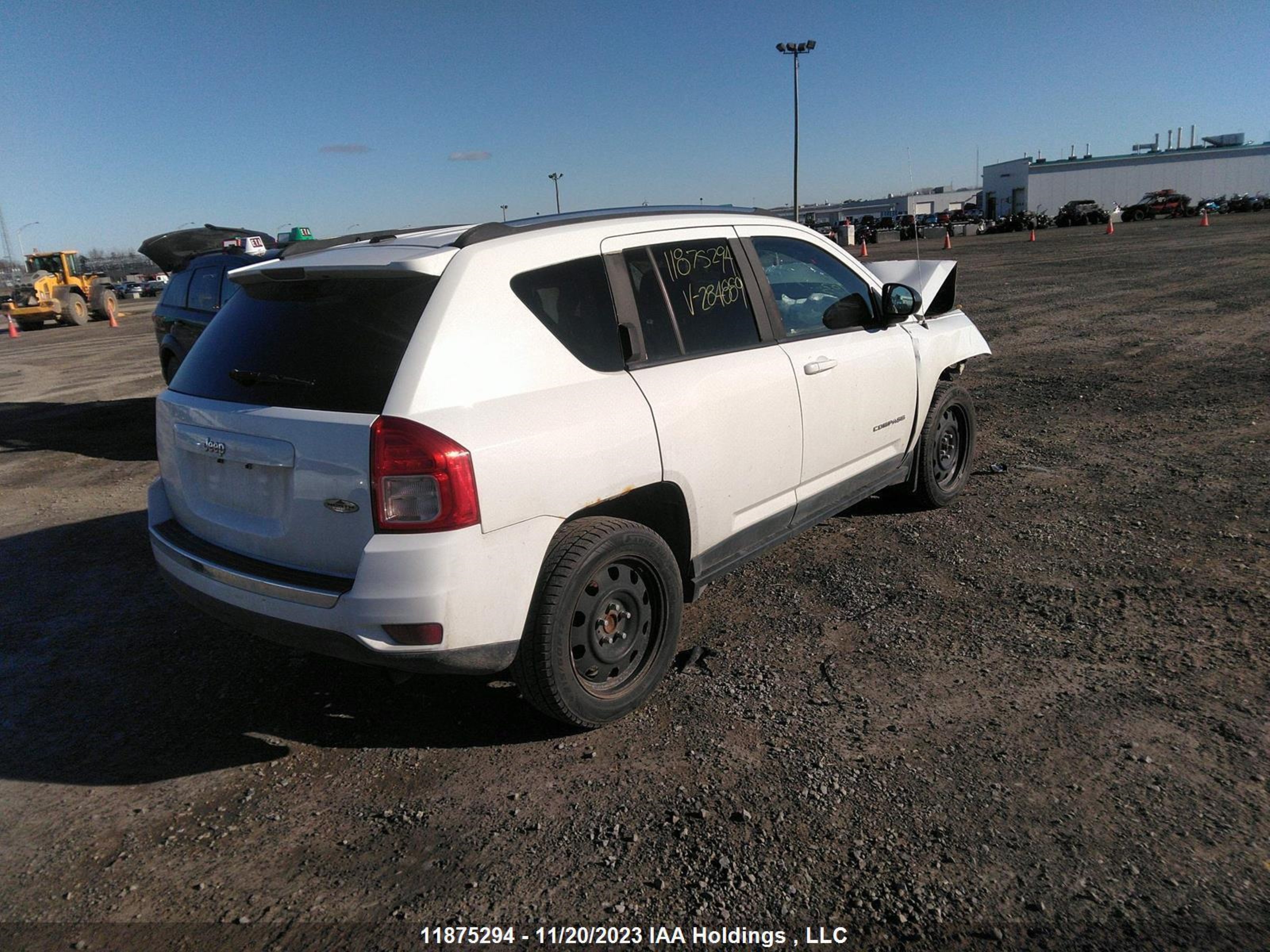 Photo 3 VIN: 1J4NT4FB7BD284889 - JEEP COMPASS 