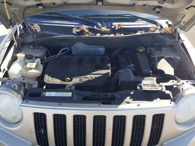 Photo 6 VIN: 1J4NT4FB8AD518813 - JEEP COMPASS SP 