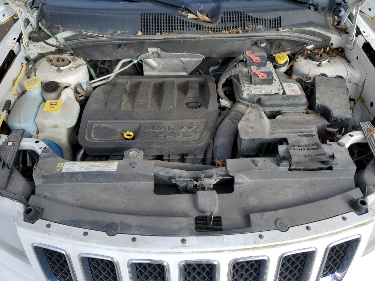 Photo 10 VIN: 1J4NT4FB9BD283890 - JEEP COMPASS 