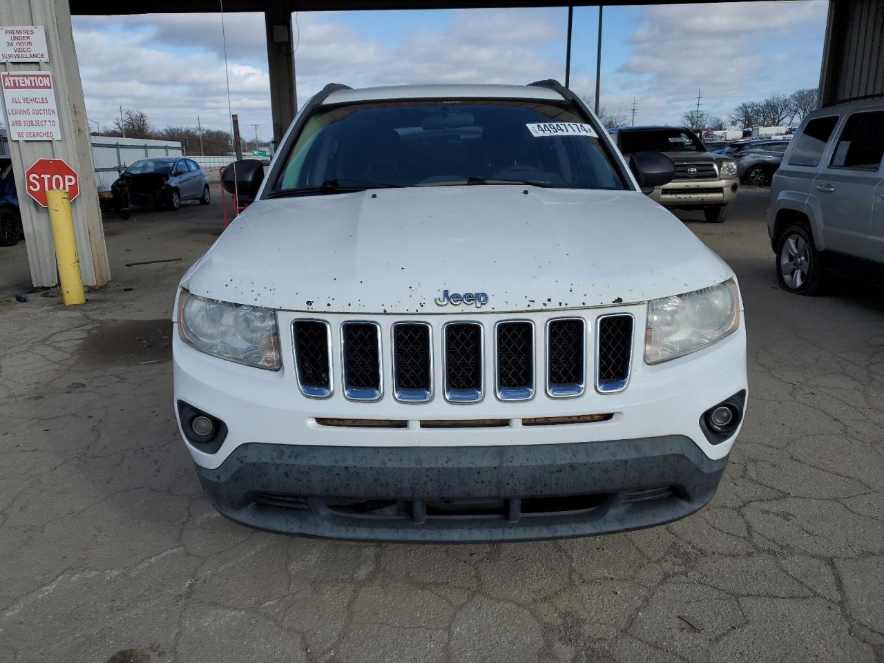 Photo 4 VIN: 1J4NT4FB9BD283890 - JEEP COMPASS 