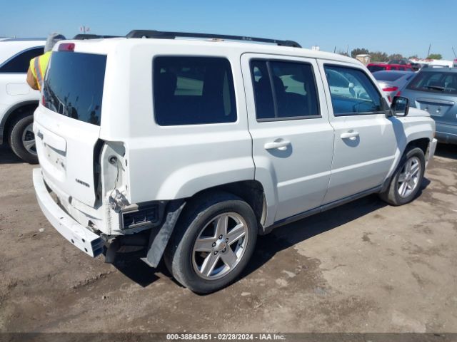 Photo 3 VIN: 1J4NT4GB0AD615146 - JEEP PATRIOT 