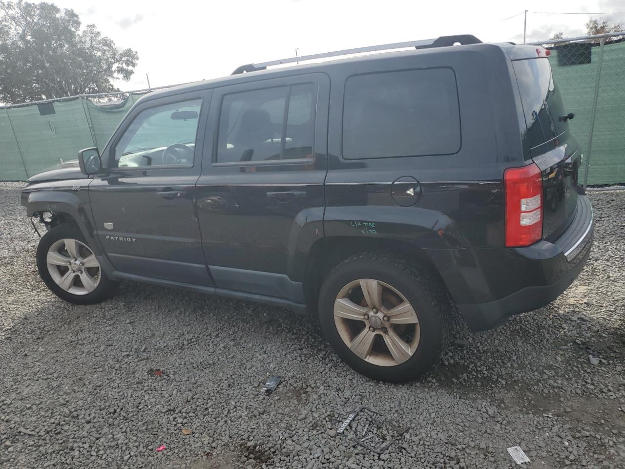 Photo 1 VIN: 1J4NT4GB6BD172485 - JEEP LIBERTY (PATRIOT) 