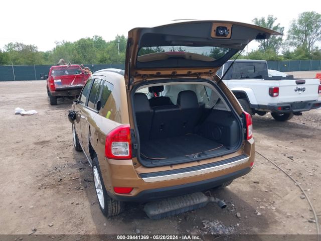 Photo 2 VIN: 1J4NT5FB0BD166107 - JEEP COMPASS 