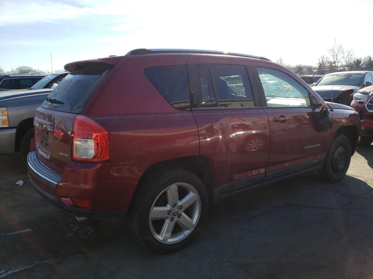 Photo 2 VIN: 1J4NT5FB6BD146945 - JEEP COMPASS 