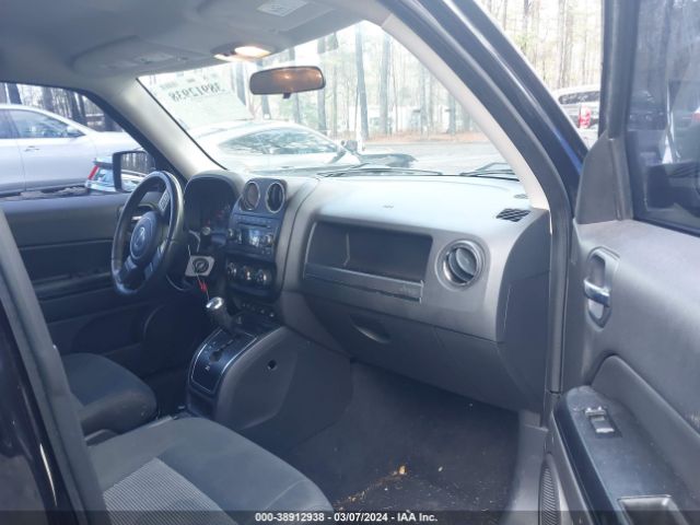 Photo 4 VIN: 1J4NTIGA3BD146982 - JEEP PATRIOT 