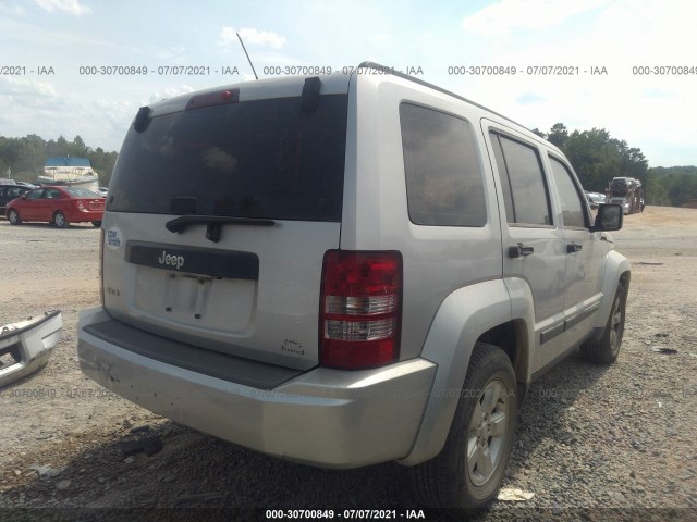 Photo 3 VIN: 1J4PN2GK0AW128234 - JEEP LIBERTY 