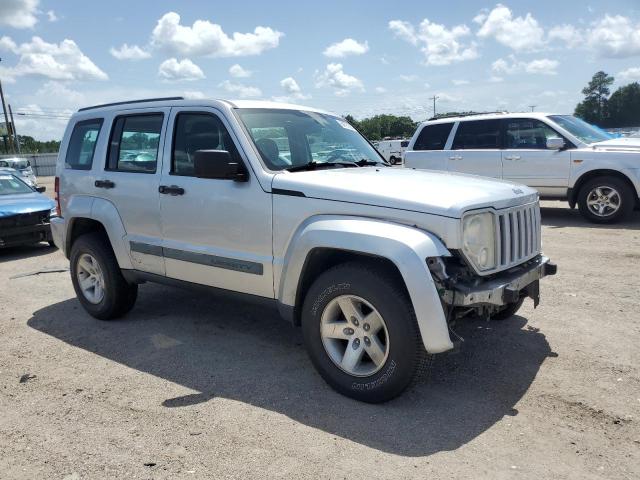 Photo 3 VIN: 1J4PN2GK0AW132381 - JEEP LIBERTY 