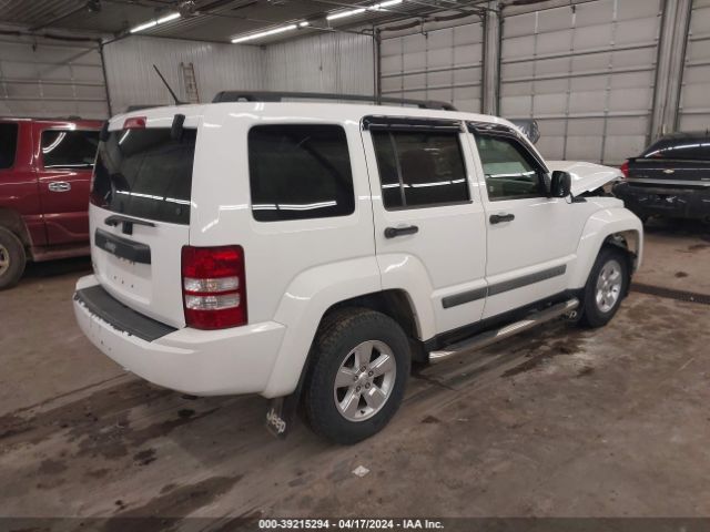 Photo 3 VIN: 1J4PN2GK0AW150637 - JEEP LIBERTY 