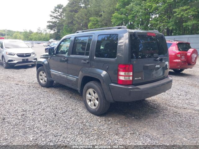 Photo 2 VIN: 1J4PN2GK0AW170824 - JEEP LIBERTY 