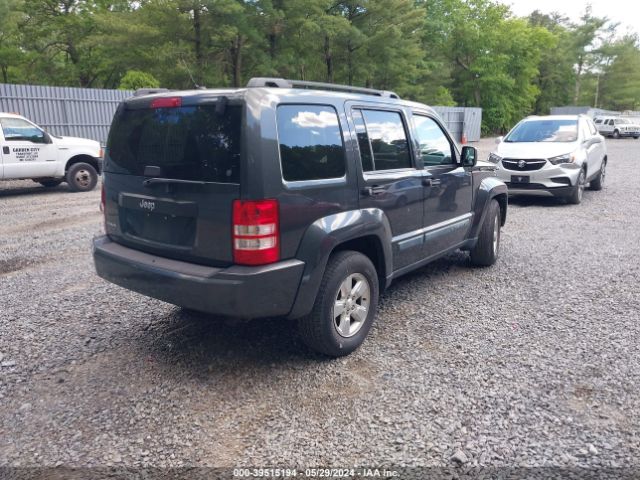 Photo 3 VIN: 1J4PN2GK0AW170824 - JEEP LIBERTY 