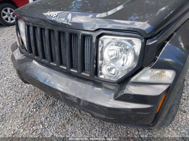 Photo 5 VIN: 1J4PN2GK0AW170824 - JEEP LIBERTY 