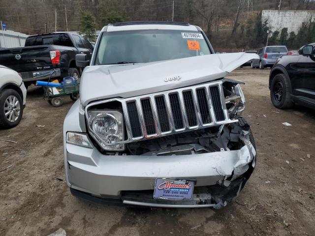 Photo 4 VIN: 1J4PN2GK0AW180852 - JEEP LIBERTY 