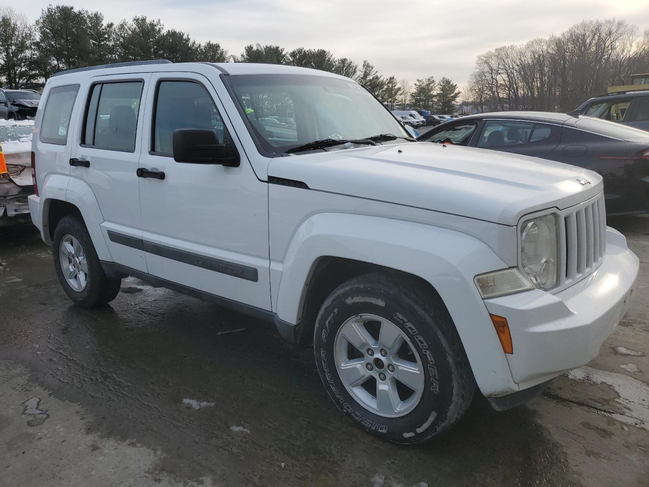 Photo 3 VIN: 1J4PN2GK0BW516906 - JEEP LIBERTY (NORTH AMERICA) 