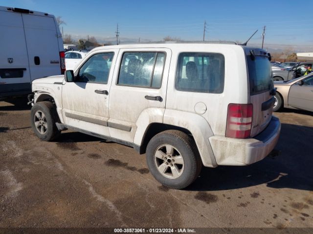 Photo 2 VIN: 1J4PN2GK0BW594005 - JEEP LIBERTY 