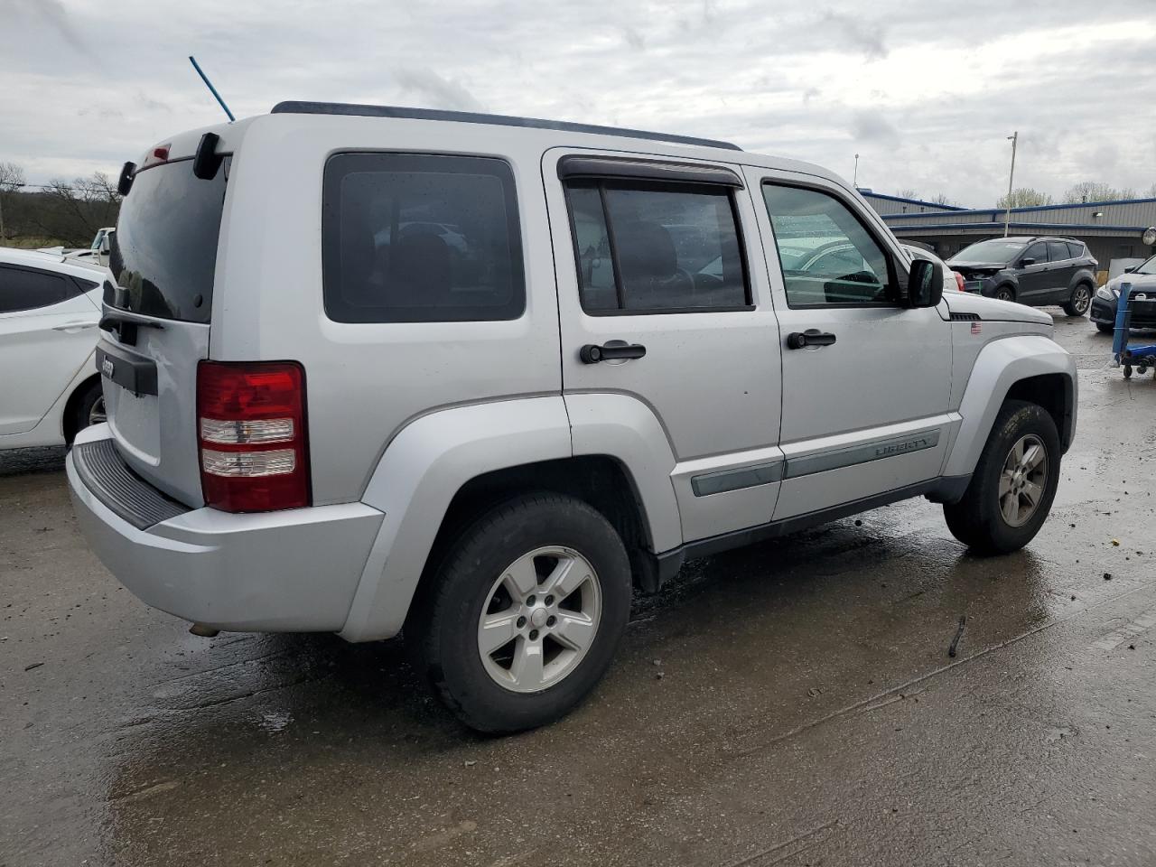 Photo 2 VIN: 1J4PN2GK1AW105898 - JEEP LIBERTY SP 