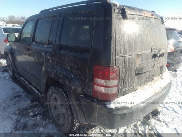 Photo 2 VIN: 1J4PN2GK1AW116836 - JEEP LIBERTY 