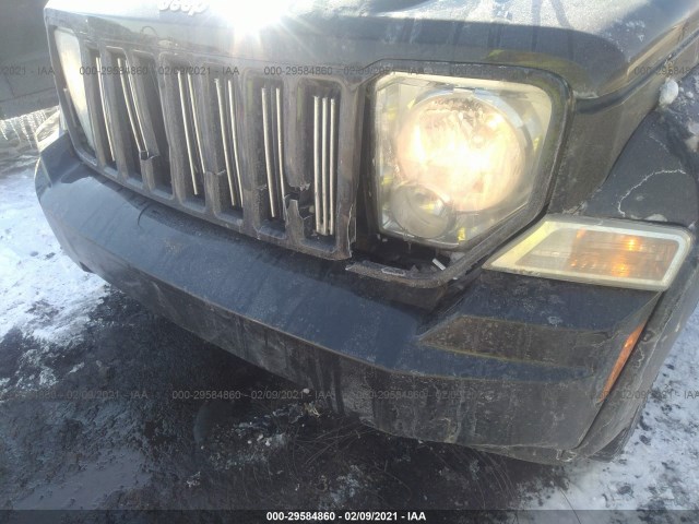 Photo 5 VIN: 1J4PN2GK1AW116836 - JEEP LIBERTY 