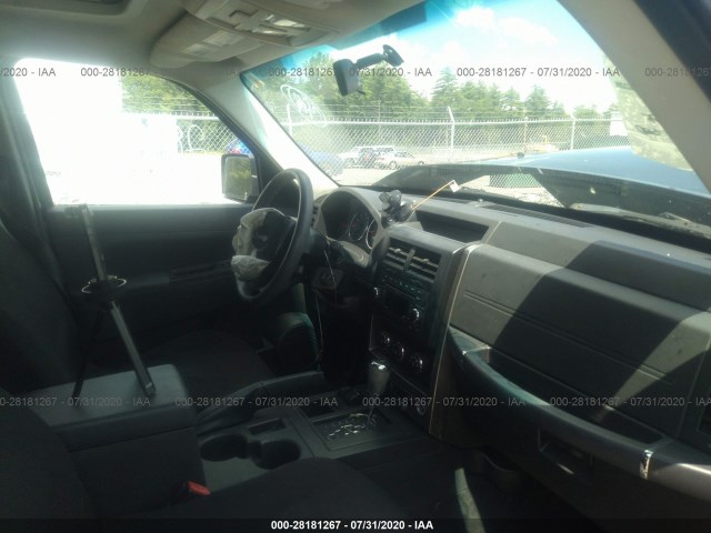 Photo 4 VIN: 1J4PN2GK1AW139775 - JEEP LIBERTY 