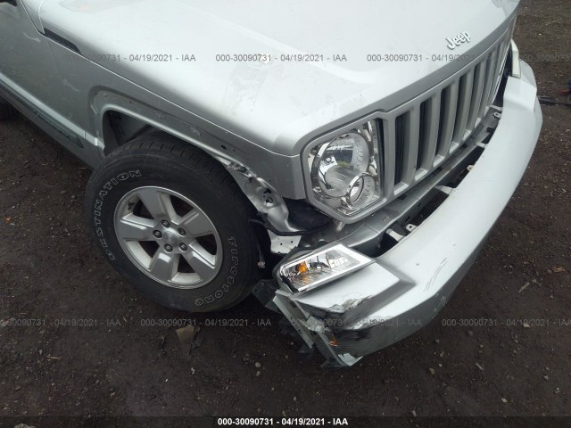 Photo 5 VIN: 1J4PN2GK1AW149366 - JEEP LIBERTY 