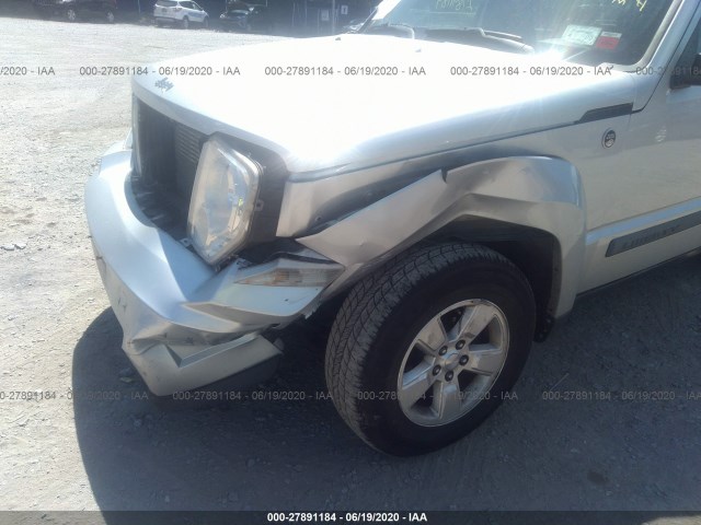 Photo 5 VIN: 1J4PN2GK1AW152980 - JEEP LIBERTY 