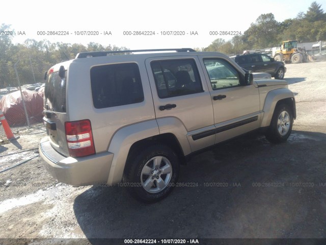 Photo 3 VIN: 1J4PN2GK1BW506112 - JEEP LIBERTY 