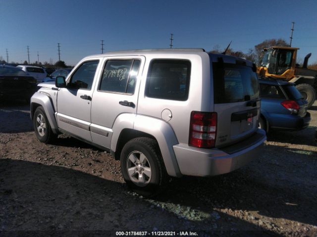 Photo 2 VIN: 1J4PN2GK1BW554032 - JEEP LIBERTY 