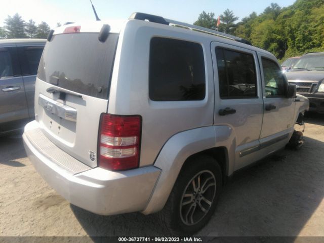 Photo 3 VIN: 1J4PN2GK1BW558016 - JEEP LIBERTY 