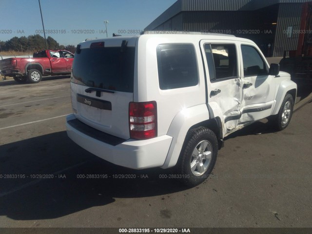 Photo 3 VIN: 1J4PN2GK1BW562437 - JEEP LIBERTY 