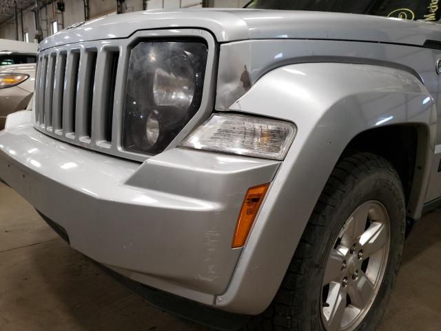 Photo 8 VIN: 1J4PN2GK1BW565239 - JEEP LIBERTY 